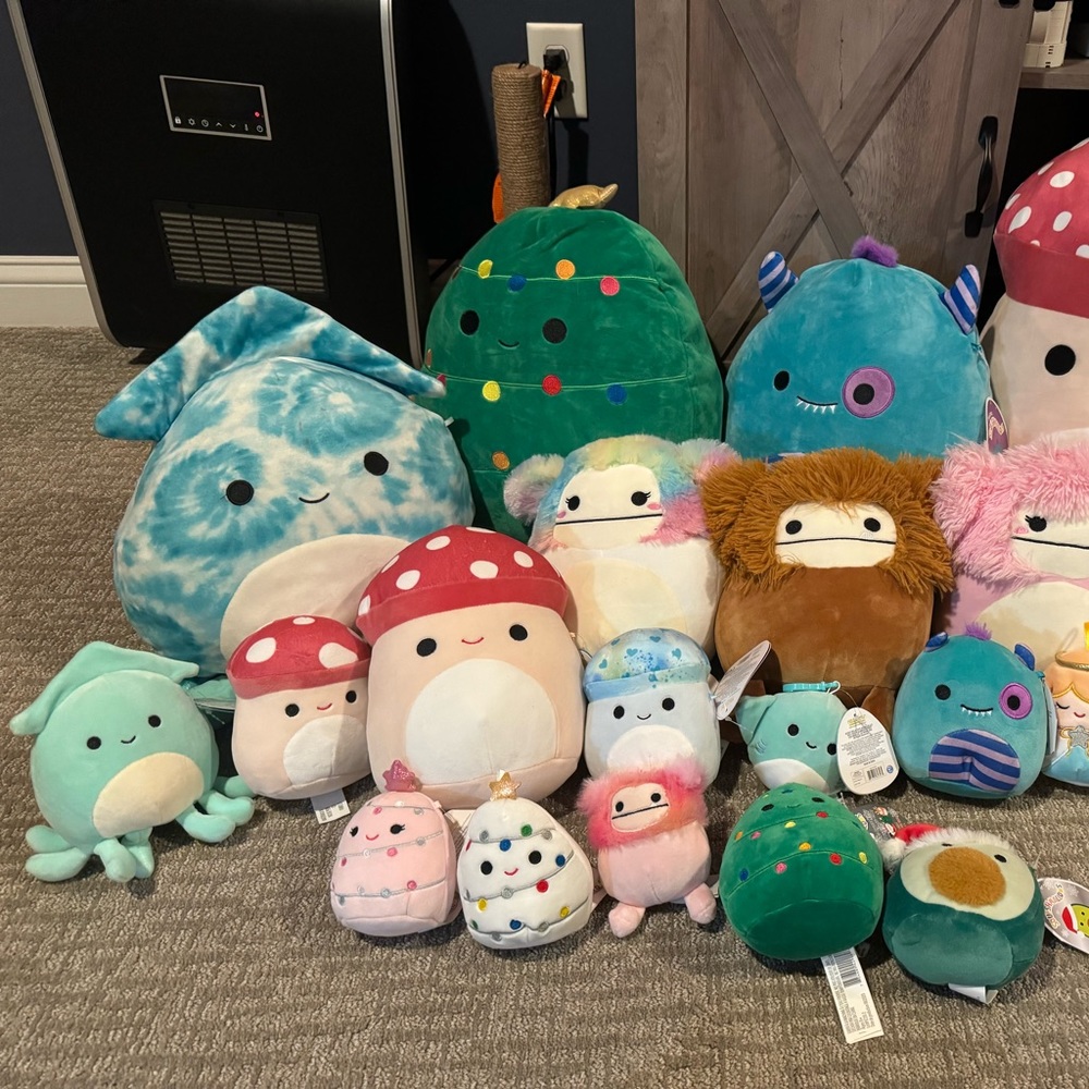 Squishmallows! All different sizes! Messages me if interested!